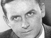Eliot Ness, Attribution: Public domain image courtesy of Wikimedia Commons